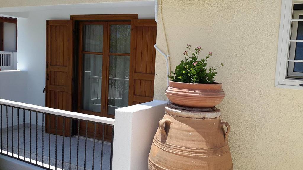 Granny'S House Apartment Palekastro Exterior foto